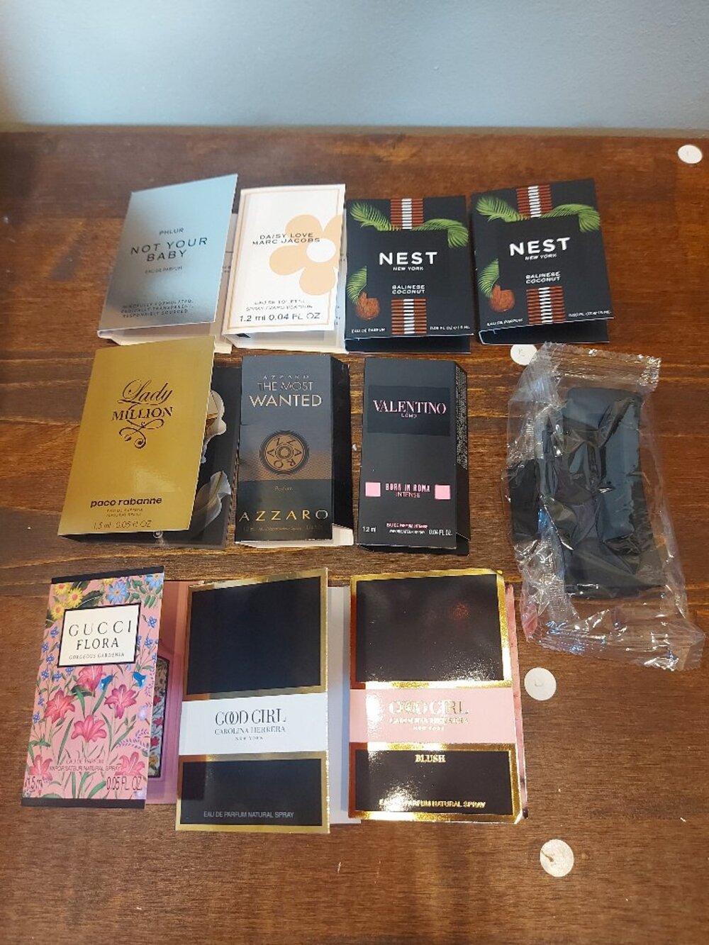 Sephora Scent and Claw Clip Sample Bag